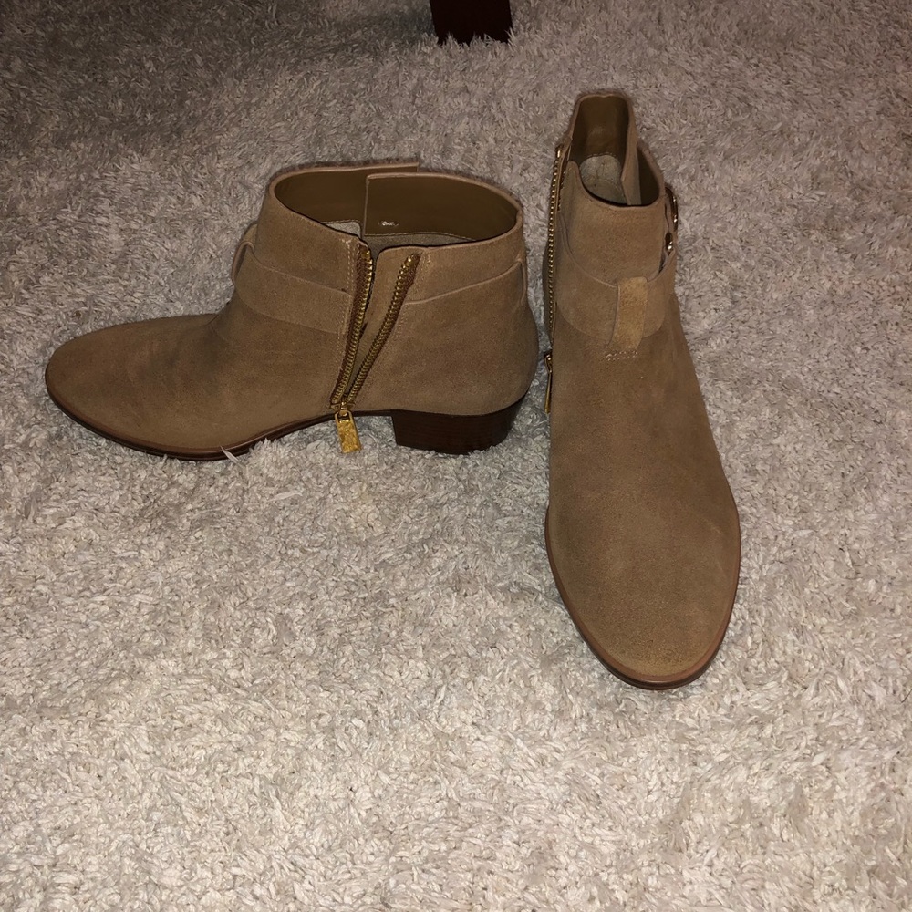 Michael Kors tan suede booties - Picture 3 of 5
